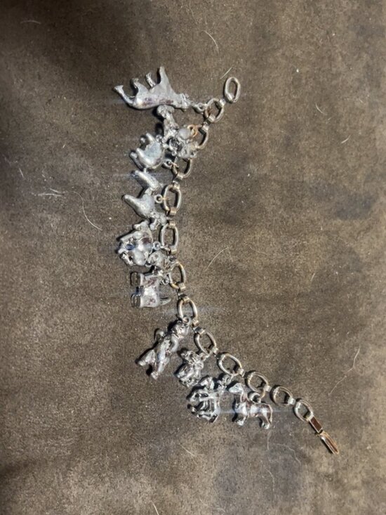 Jewelry - Vintage costume Silvertone animal charm bracelet